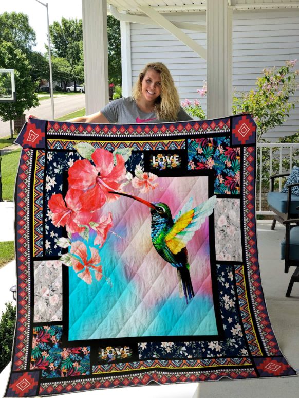 Hummingbird Hibiscus Floral Quilt Bedding Set for Nature Lovers