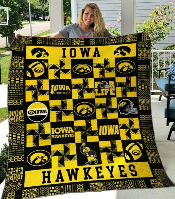 Iowa Hawkeyes - Perfect Green Quilt Bedding Set for Fans