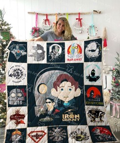 Iron Giant Symbol Quilt Blanket - Perfect for Fans of the Movie
