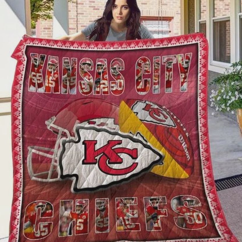 Kansas City Chiefs Collection Quilt Bedding Set with Bed Set Queen, Perfect Gifts for Fans