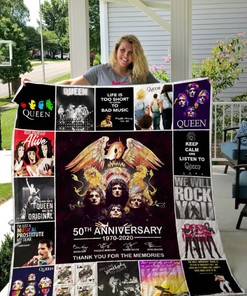 Keep your fandom strong with this Queen Quilt Bedding Set for Fan