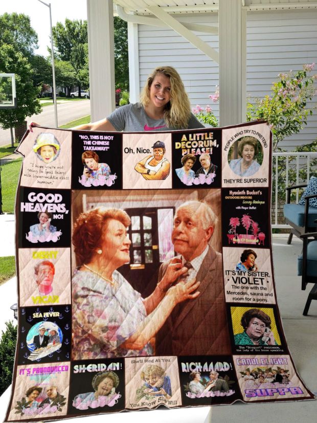 Keeping Up Appearances Ver Collection Quilt Bedding Set - Perfect for Anglophiles