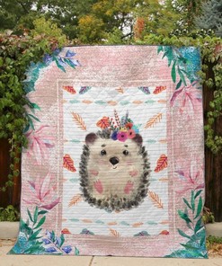 Little Cute Hedgehog Quilt Blanket - Adorable Animal Home Decor