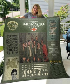 Mash Sitcom Characters Pattern Quilt Blanket with Fluent Stitching