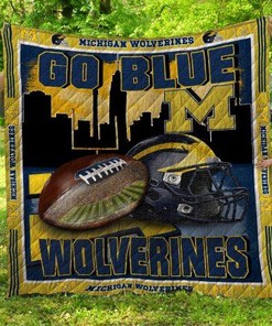 Michigan Wolverine Quilt Bedding Set with Blue Design