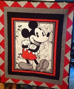 Mickey Mouse 3D Quilt Blanket - Unique and Cozy