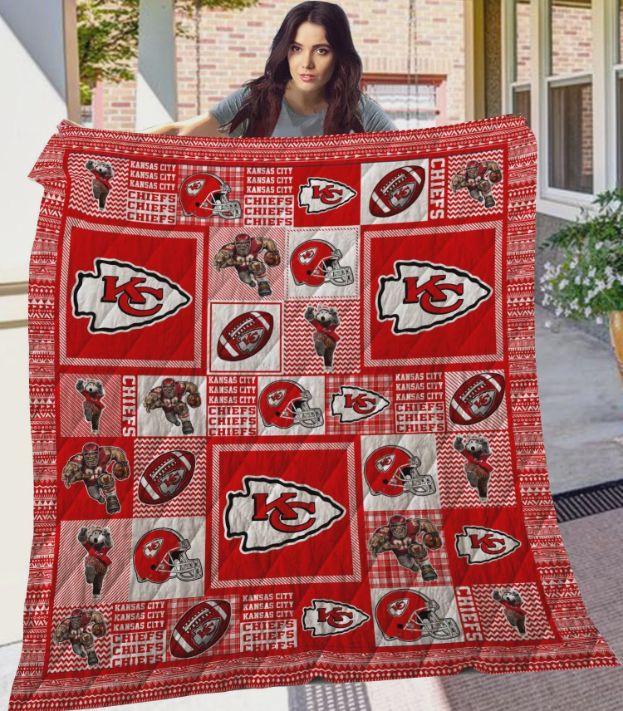 NFL Football Kansas City Chiefs Family Fan Quilt Blanket - Perfect for Fans of the Team