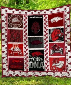Never Yield NCAA Arkansas Razorbacks Quilt Bedding Set