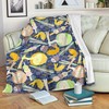 Noodle food lovers, keep cozy with this fleece blanket