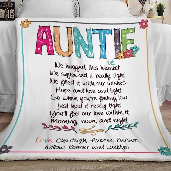 Personalized Auntie Mother's Day Gift with Lovelypod Blanket