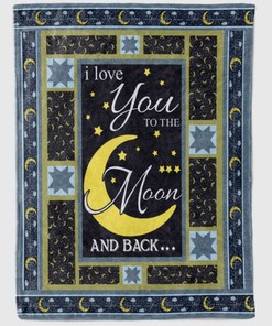 Personalized Fleece Blanket for Moms from Daughters – I Love You to the Moon and Back