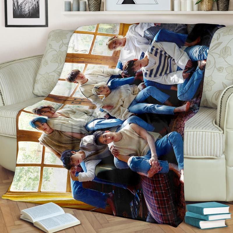Premium Stray Kids Fleece Blanket Gift for Fans of K-Pop Quilt Bedding Set