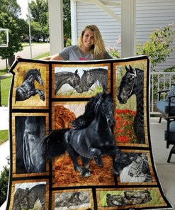 Racing Friesian Horse Quilt Bed Set