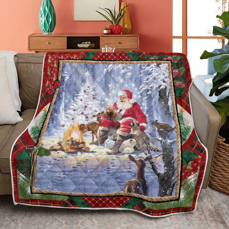 Relax with Santa Claus in the Forest - Soft and Warm Quilt Blanket