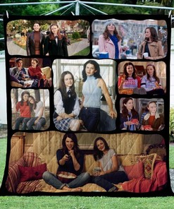 Return To Stars Hollow With Gilmore Girls Quilt Blanket For Fans
