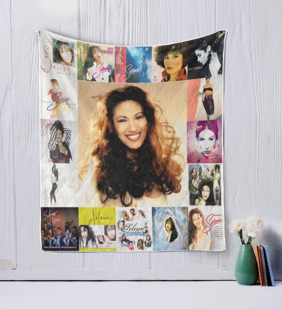 Selena fans, keep cozy with this style 2 quilt blanket