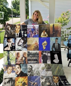 Show your love for Robbie Williams with this Robbie Williams Quilt Bedding Set
