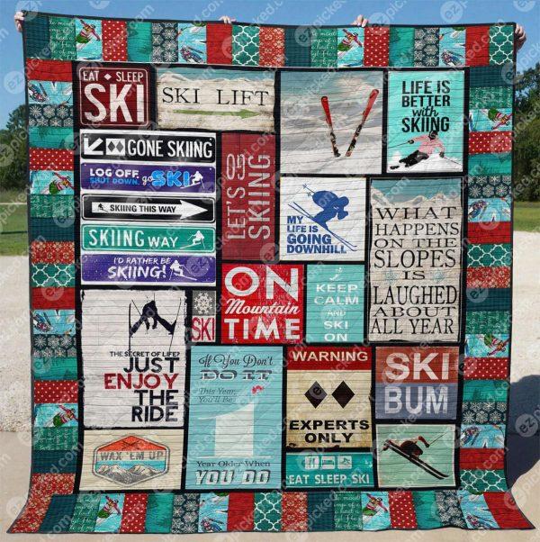 Ski Lovers Quilt Bedding Set - Hit the Slopes in Style and Comfort