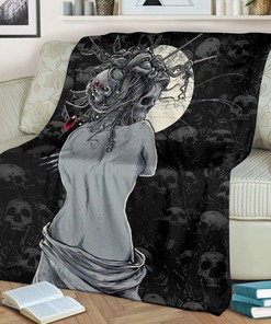 Skull Girl Devil Fleece Blanket Quilted Bedding Set - For a Dark and Mysterious Look