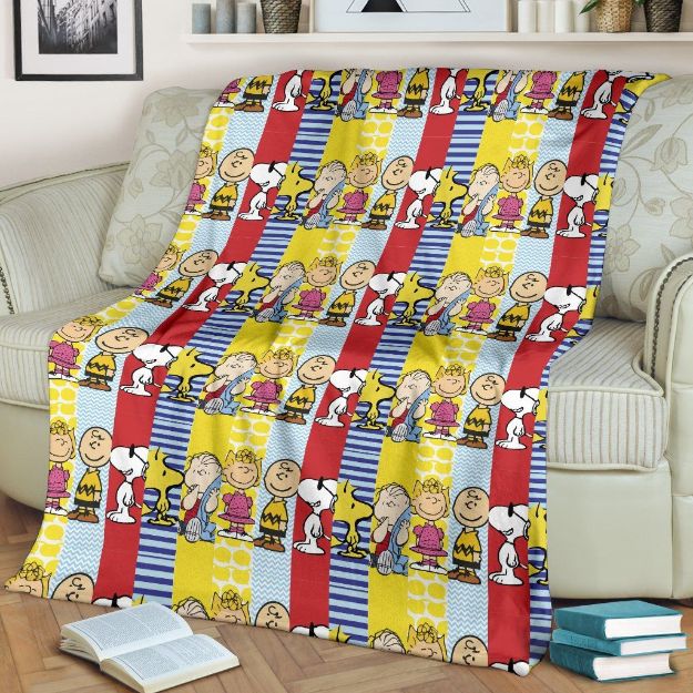 Snoopy and Charlie Brown and Peanuts Fleece Blanket Gift with Multiple Designs - Perfect for Fans