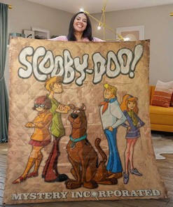 Stay Warm with Scooby-Doo Vintage TV Show Quilt Blanket