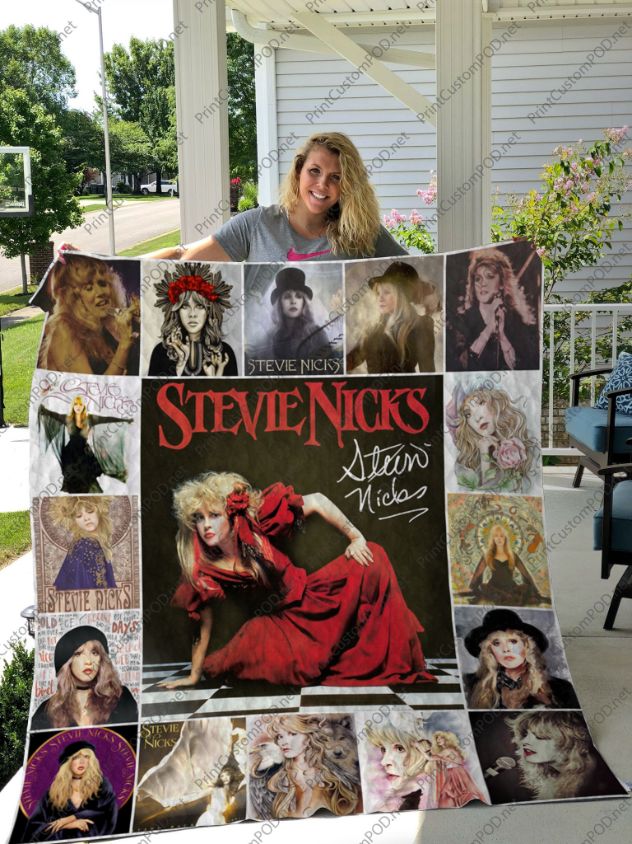 Stevie Nicks fans, don't miss out on this signed retro quilt blanket