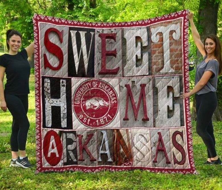 Sweet Home NCAA Arkansas Razorbacks Combined Green Quilt Bedding Set
