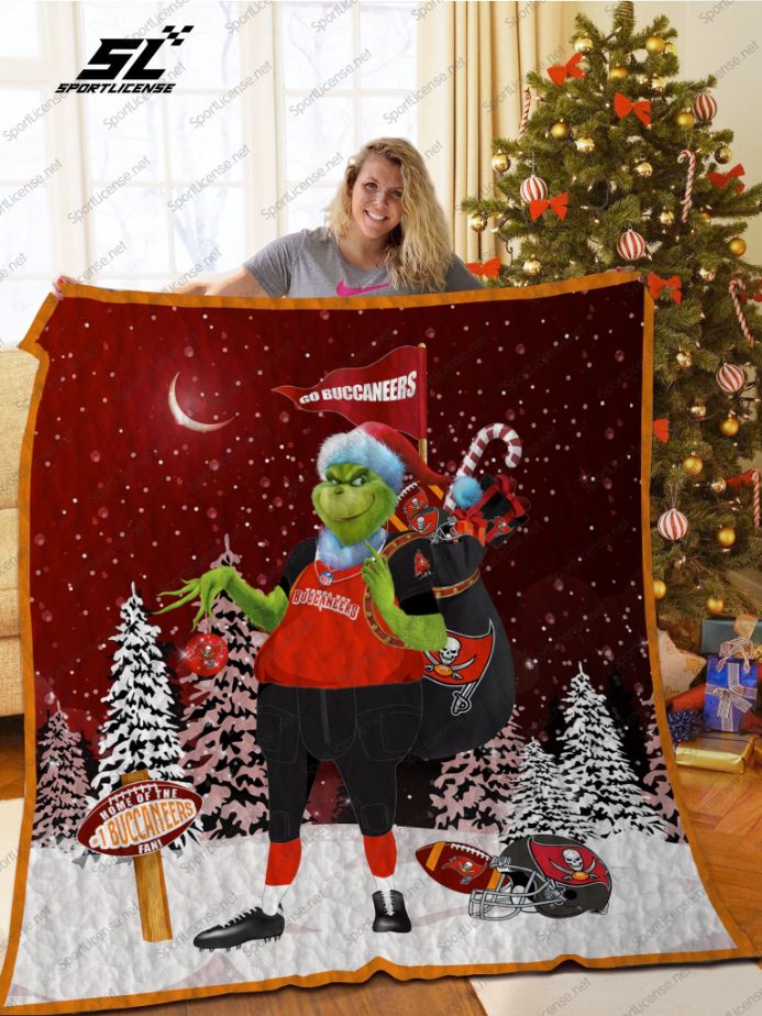 Tampa Bay Buccaneers Grinch Santa Quilt Blanket Bed Set for Fans