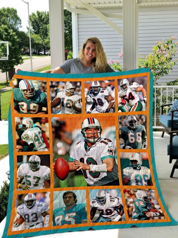 Team Miami Dolphins Legends Quilt Blanket - Show Your Support for Your Favorite Team with this Cozy Quilt