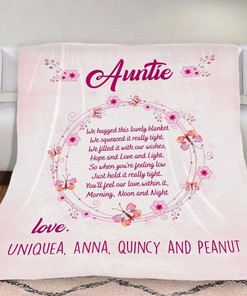 To Our Auntie Blanket: Cute Quilt Bedding Set with Pink Blanket for Auntie's Birthday from Kids
