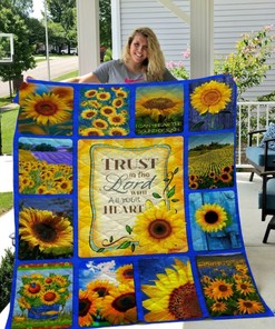 Trust in the Lord Sunflower Quilt Blanket - Inspiring Gift for Your Friends and Family