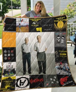 Twenty One Pilots Limited Edition Quilt Bedding Set - Perfect for Fans of the Hit Alternative Band