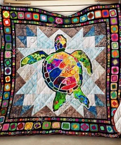 Vibrant Sea Turtle Colorful Quilt Blanket: Add Life to Your Room