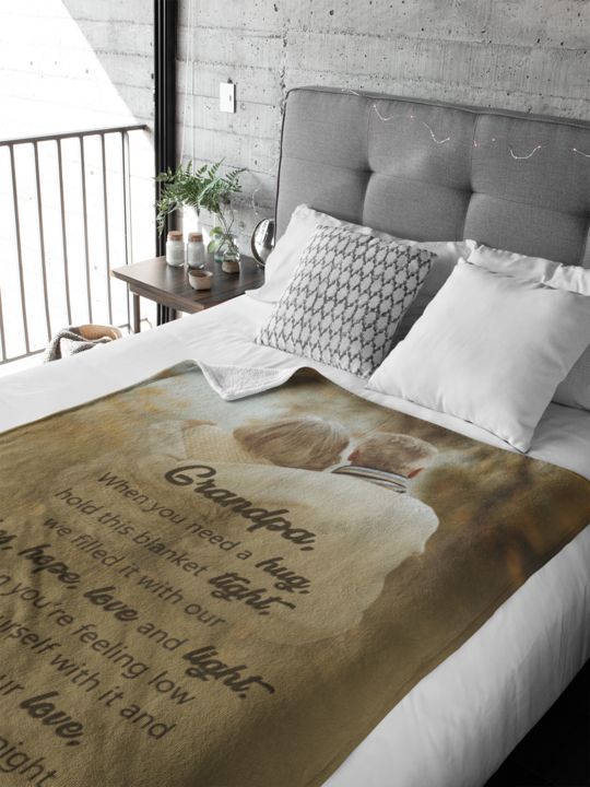 Warm Hug Quilt Bedding Set for Grandpa - A Cozy Birthday Gift for Him