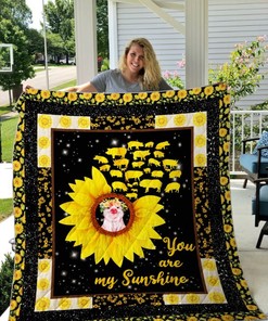 You Are My Sunshine Sunflower Quilt Blanket for Pig Lovers - Cute and Cozy Gift for Pig Lovers