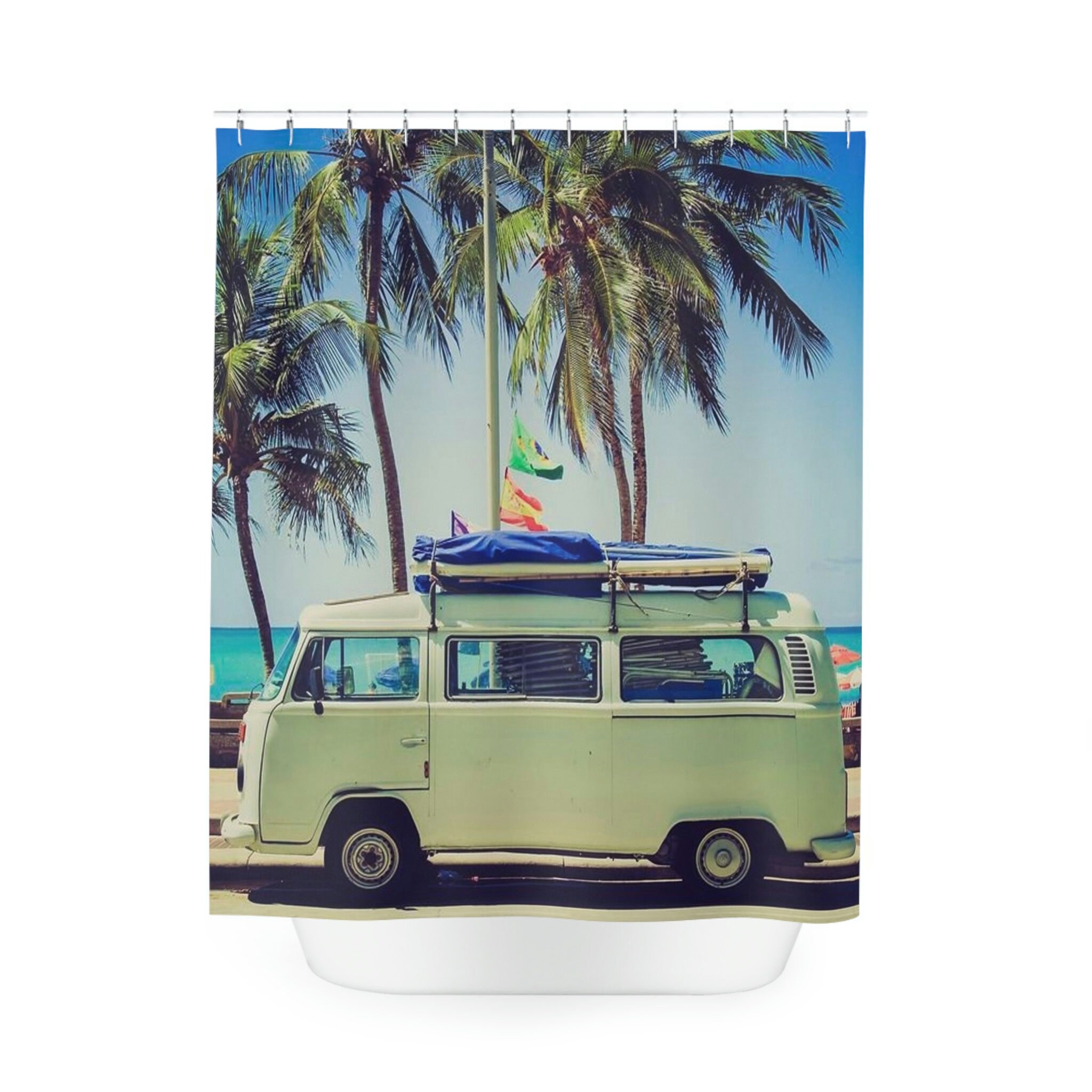 Beachy Shower Curtain With Creative Ocean-Inspired Design