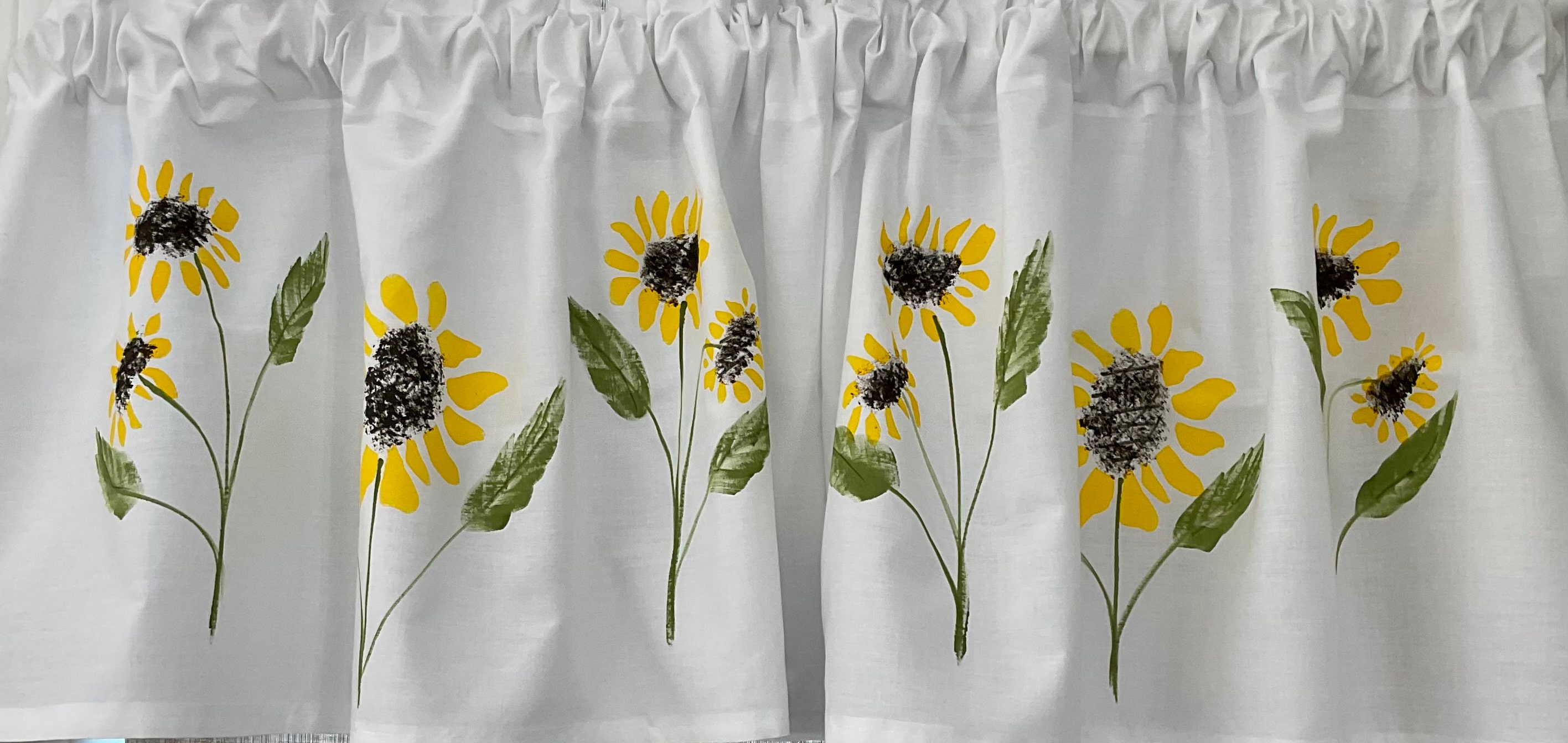 Beautiful Sunflower Valance for Window Decor