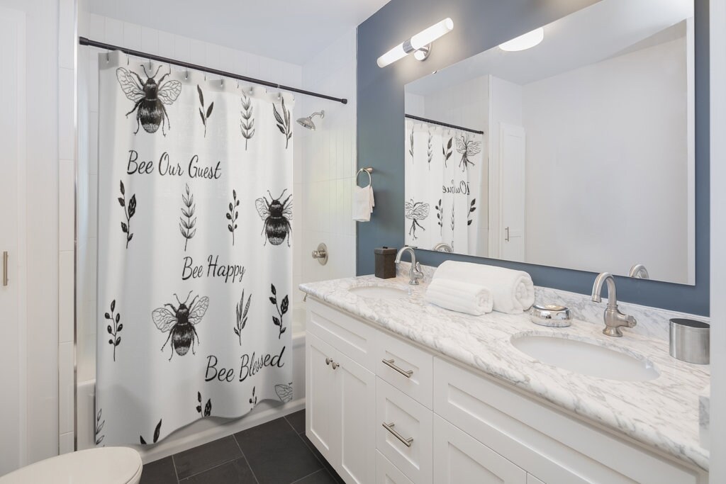 Bee'S Shower Curtain With Inspirational Quotes And Flower Design - Image 2