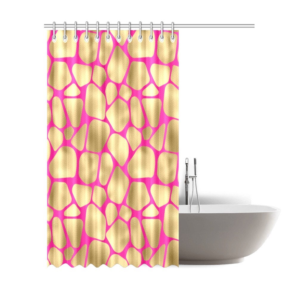 Classic Giraffe Print Shower Curtain - Retro for Bathroom Decor