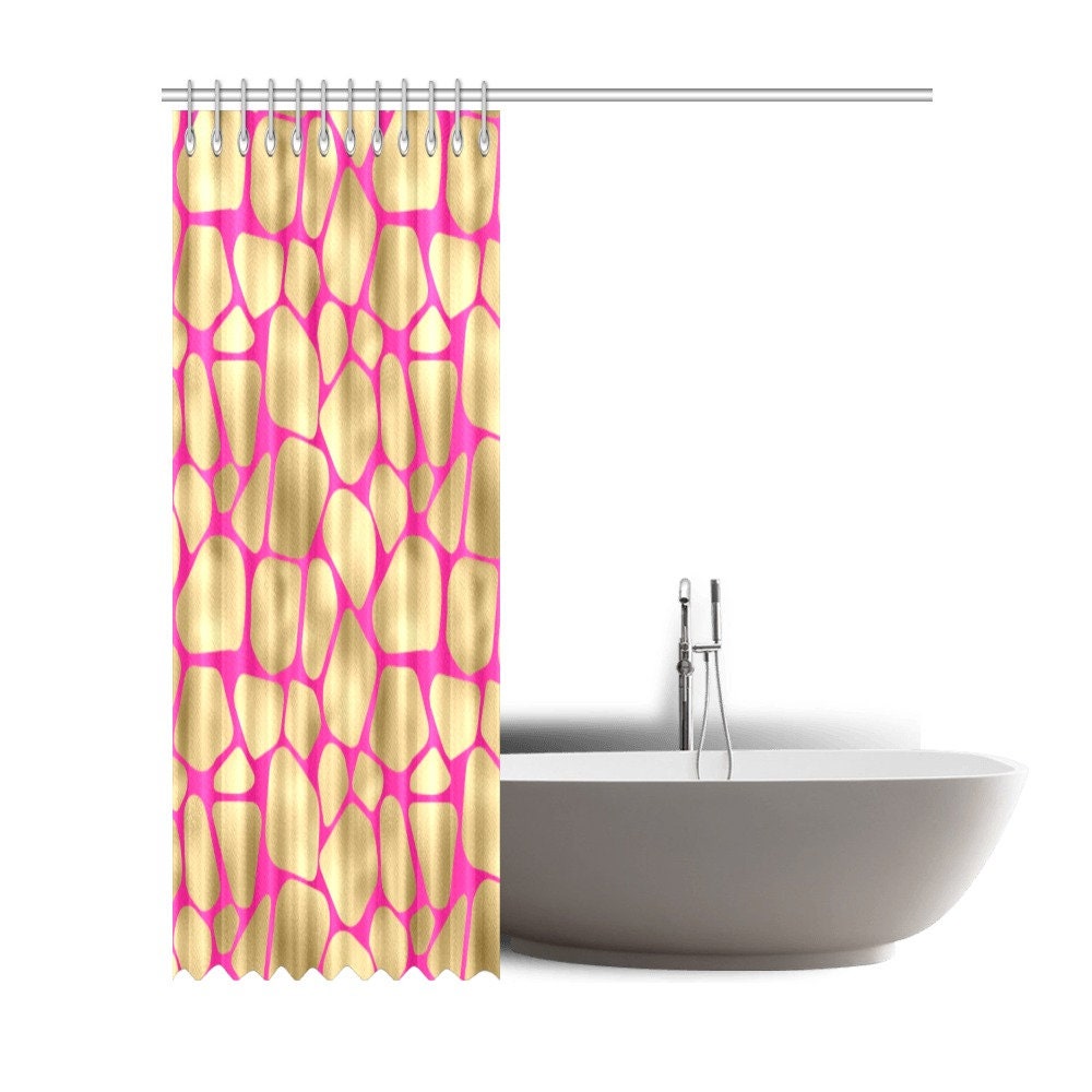Classic Giraffe Print Shower Curtain - Retro for Bathroom Decor