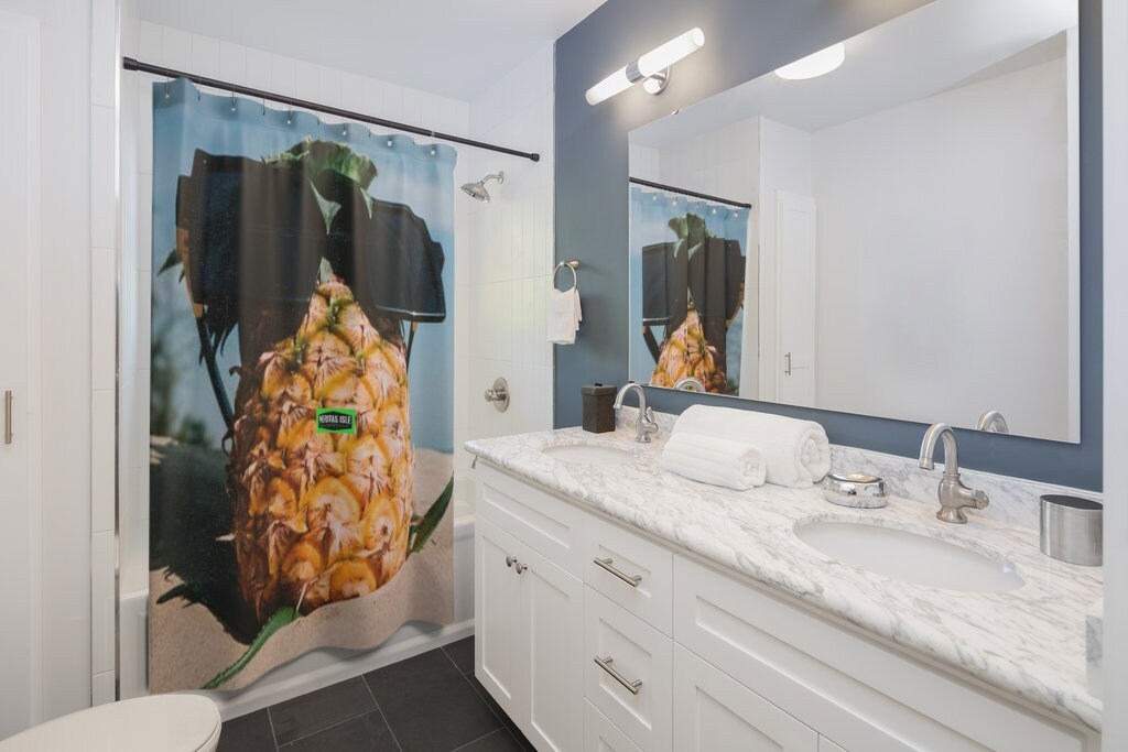 Decorate Your Bathroom with This Cheerful Pineapple Shower Curtain