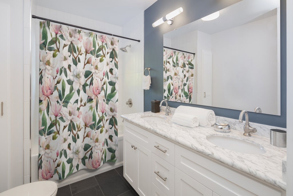 Durable Fabric and Waterproof Bathroom Shower Curtain with Magnolia Flowers Design