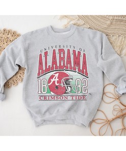 Keep it Classic and Cozy with Retro University of Alabama Vintage Crewneck Sweatshirt