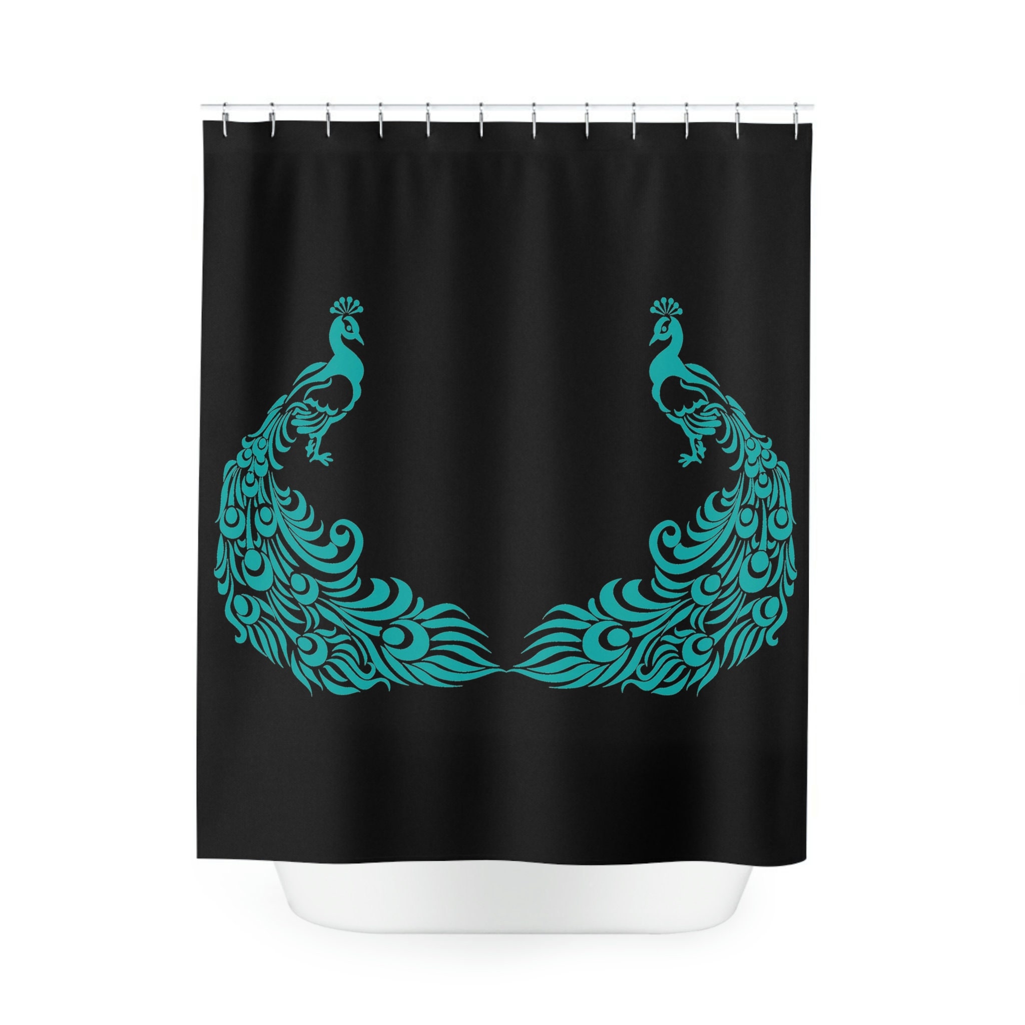 Pfau Duschvorhang for a Unique and Colorful Bathroom Design