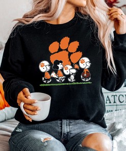 Snoopy the Peanuts Cheer for the Clemson Tigers - NCAA T-Shirt Hoodie Sweatshirt for Fans