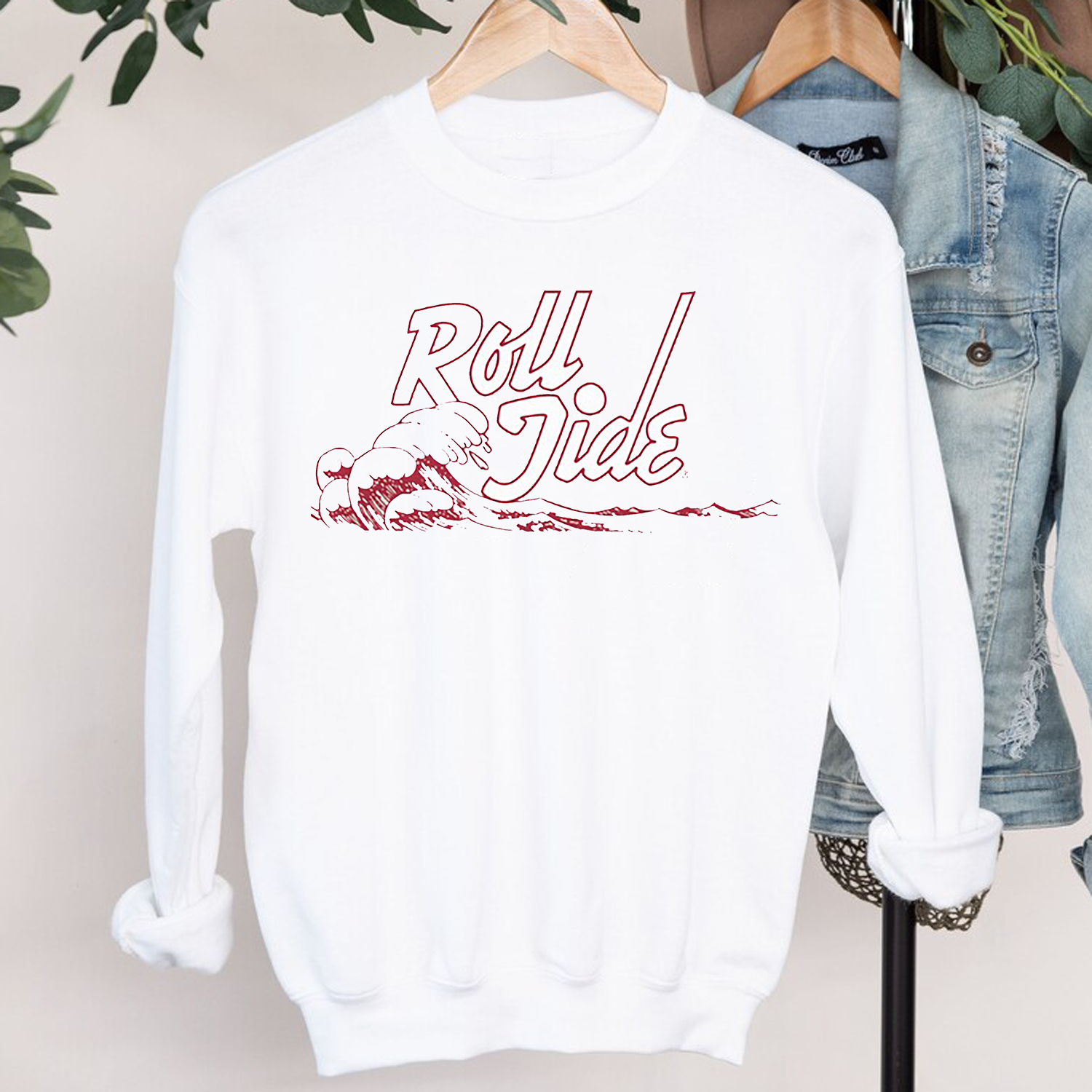 Stay Warm And Stylish With Retro Roll Tide Sweatshirt