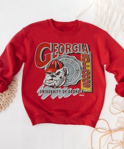 Vintage Georgia Bulldogs T-Shirt for Fans - Perfect Apparel for Fans
