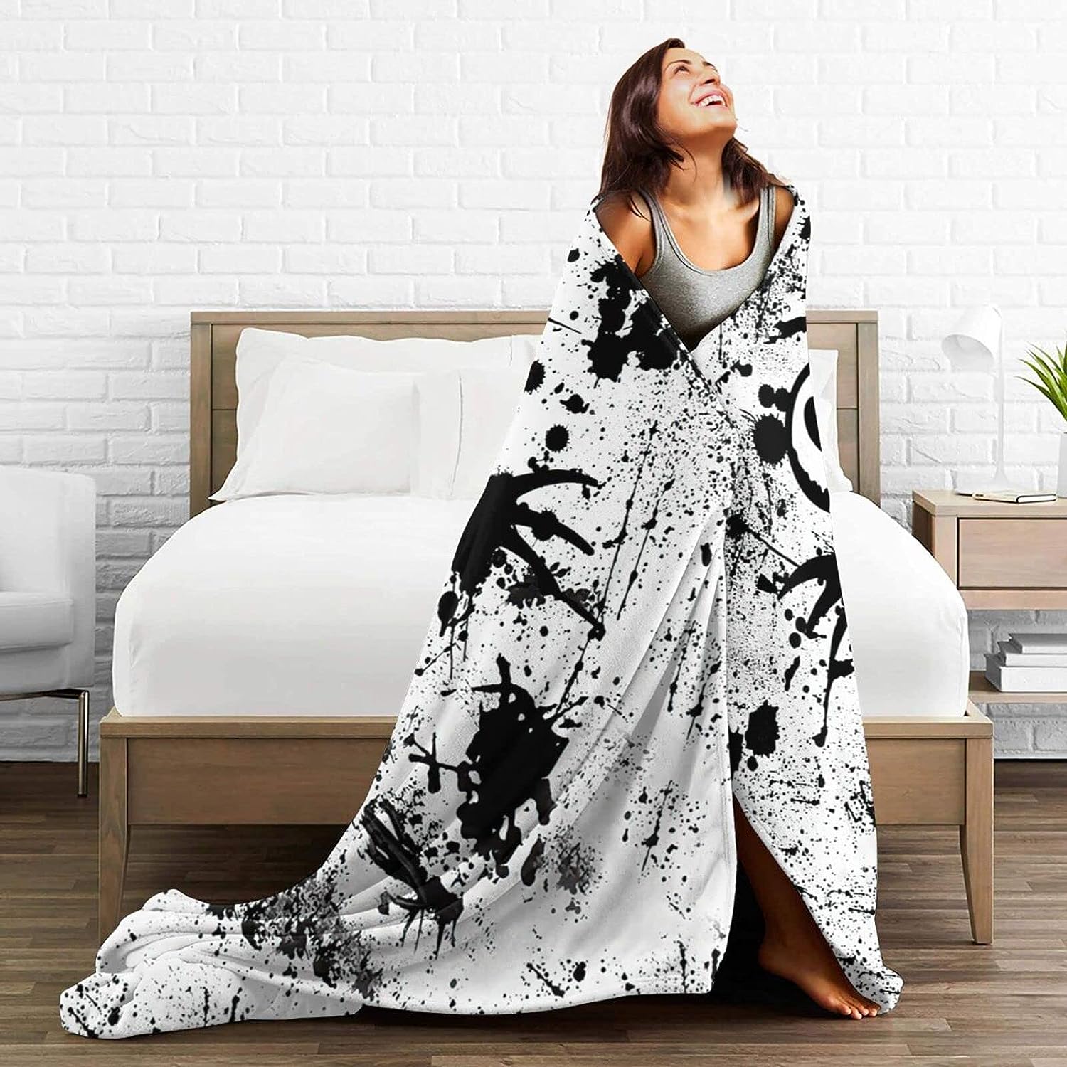 Super Soft Flannel Blanket - Lightweight Warm Blanket for All Seasons