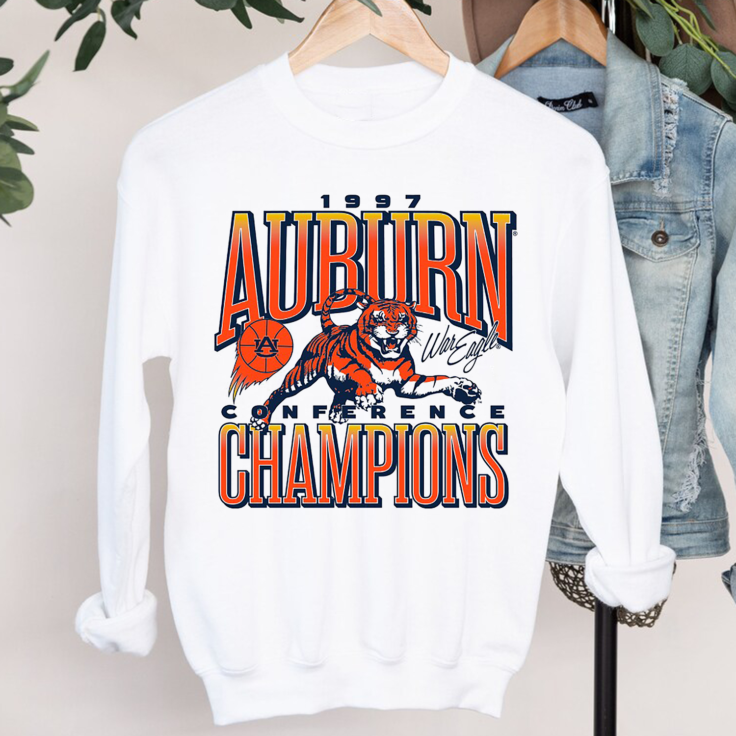 Vintage Auburn Basketball Tee - Tigers NCAA T-Shirt Hoodie Fan Gift