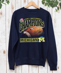 Vintage Michigan Wolverines Champion NCAA 1997 T-shirt - Classic Team Merchandise
